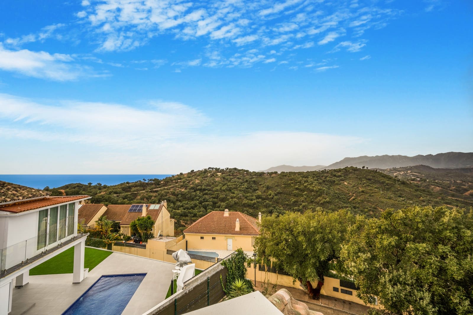 3 bedroom Villa for sale in Marbella with pool garage - € 980,000 (Ref: 9159391)