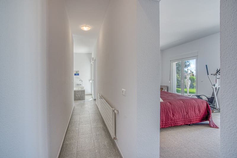 4 sypialnia Willa na sprzedaż w Marbella z basenem garażem - 3 600 000 € (Ref: 9159396)