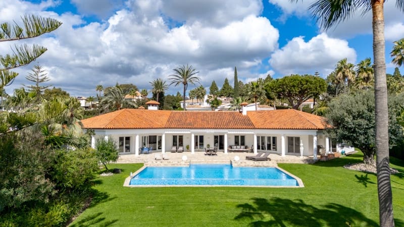 4 sypialnia Willa na sprzedaż w Marbella z basenem garażem - 3 600 000 € (Ref: 9159396)