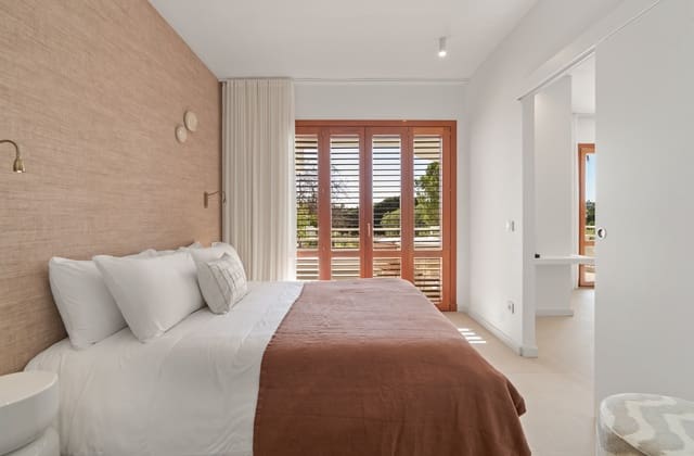 Apartamento de 3 habitaciones en Marbella en venta con piscina garaje - 949.500 € (Ref: 9171368)