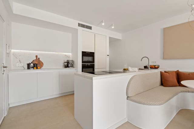 Apartamento de 3 habitaciones en Marbella en venta con piscina garaje - 949.500 € (Ref: 9171368)