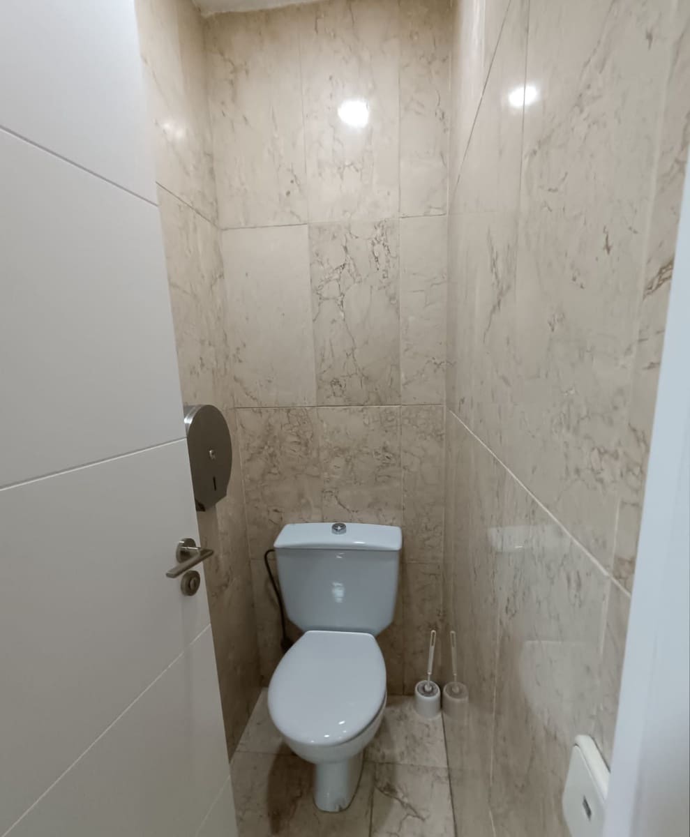 Biuro na sprzedaż w Marbella - 219 000 € (Ref: 9219890)