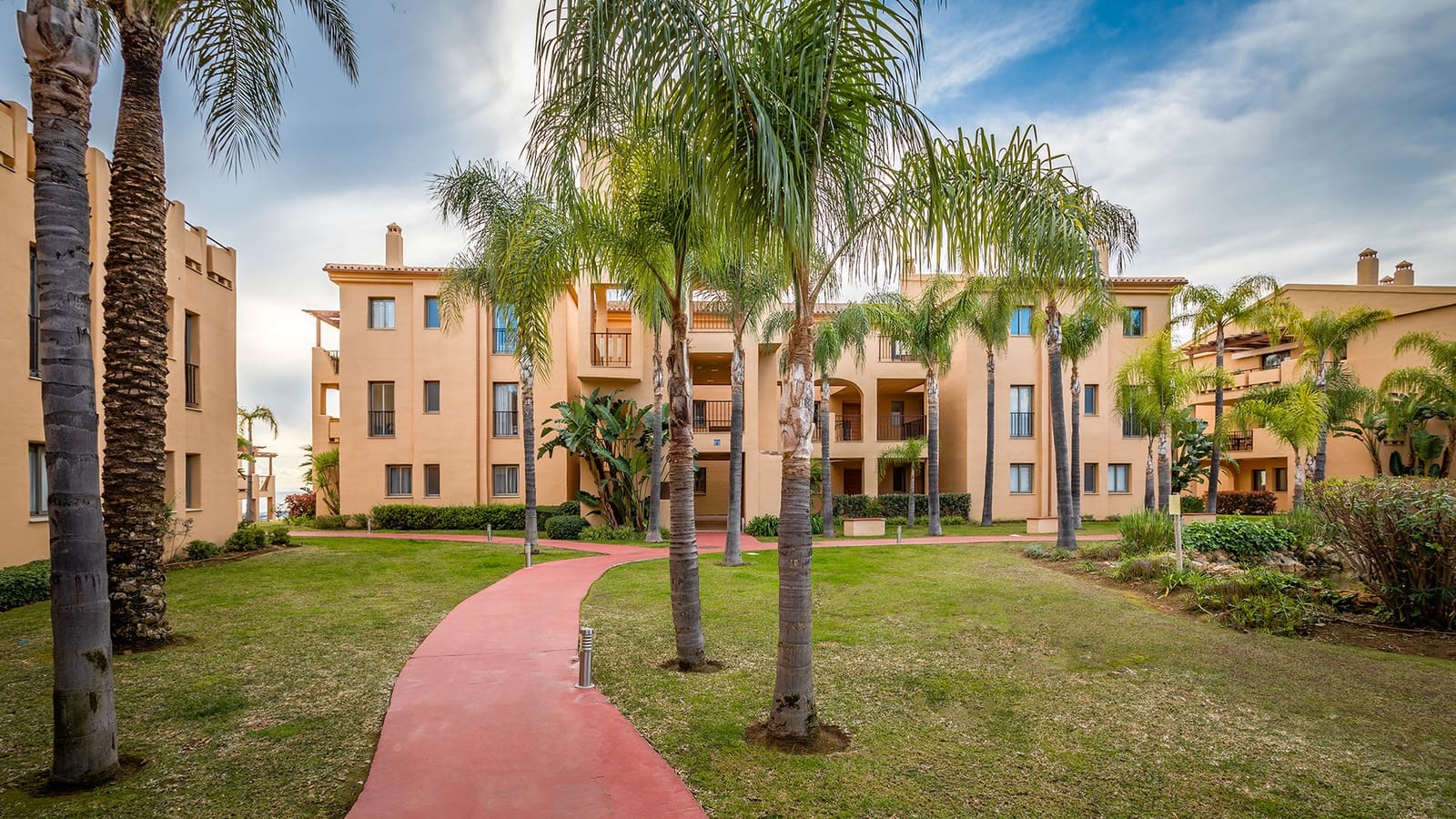 3 slaapkamer Penthouse te koop in Benahavis met zwembad garage - € 795.000 (Ref: 9232529)