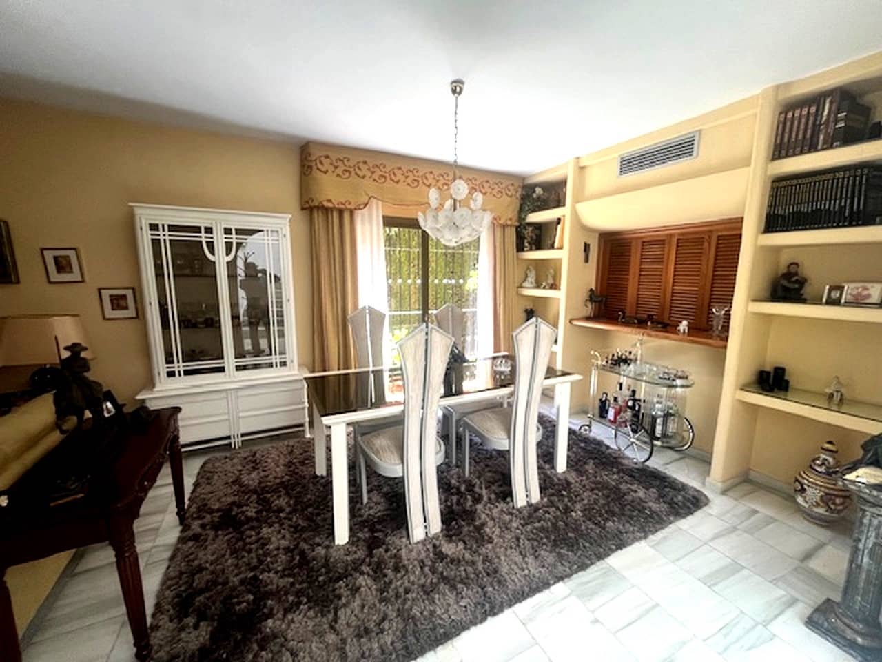 4 camera da letto Villa in vendita in Nueva Andalucia con piscina garage - 1.475.000 € (Rif: 9251984)