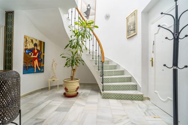 4 camera da letto Villa in vendita in Nueva Andalucia, Marbella con piscina garage - 1.475.000 € (Rif: 9251984)