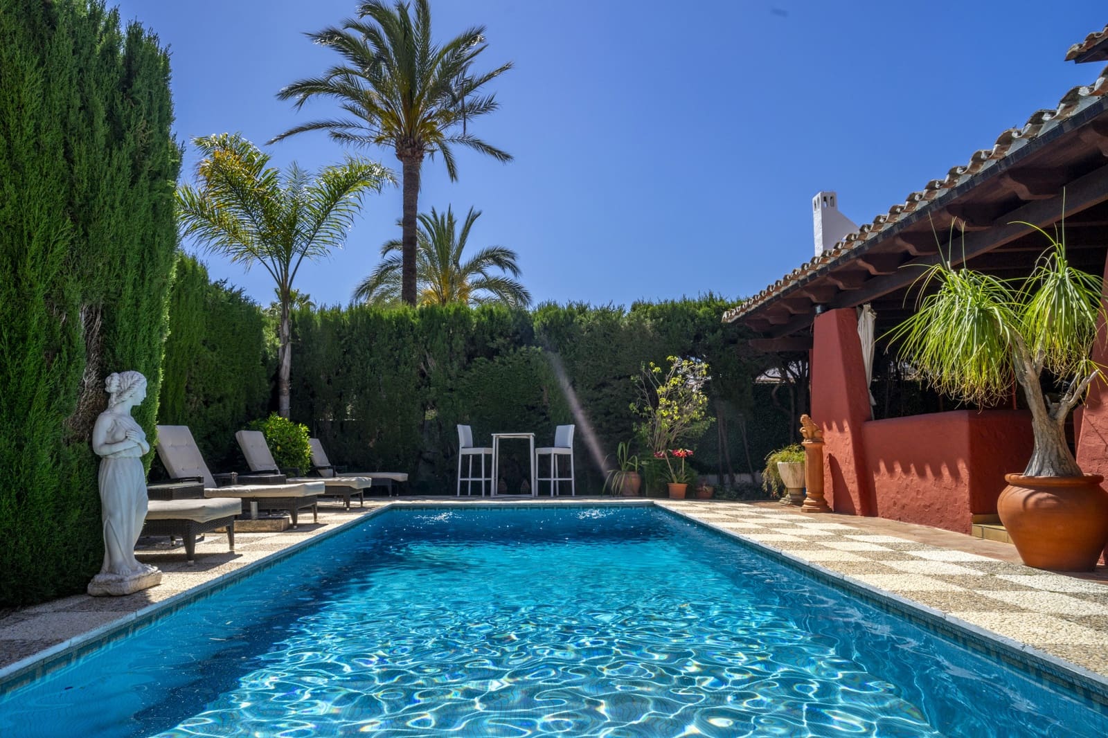 4 camera da letto Villa in vendita in Nueva Andalucia con piscina garage - 1.475.000 € (Rif: 9251984)