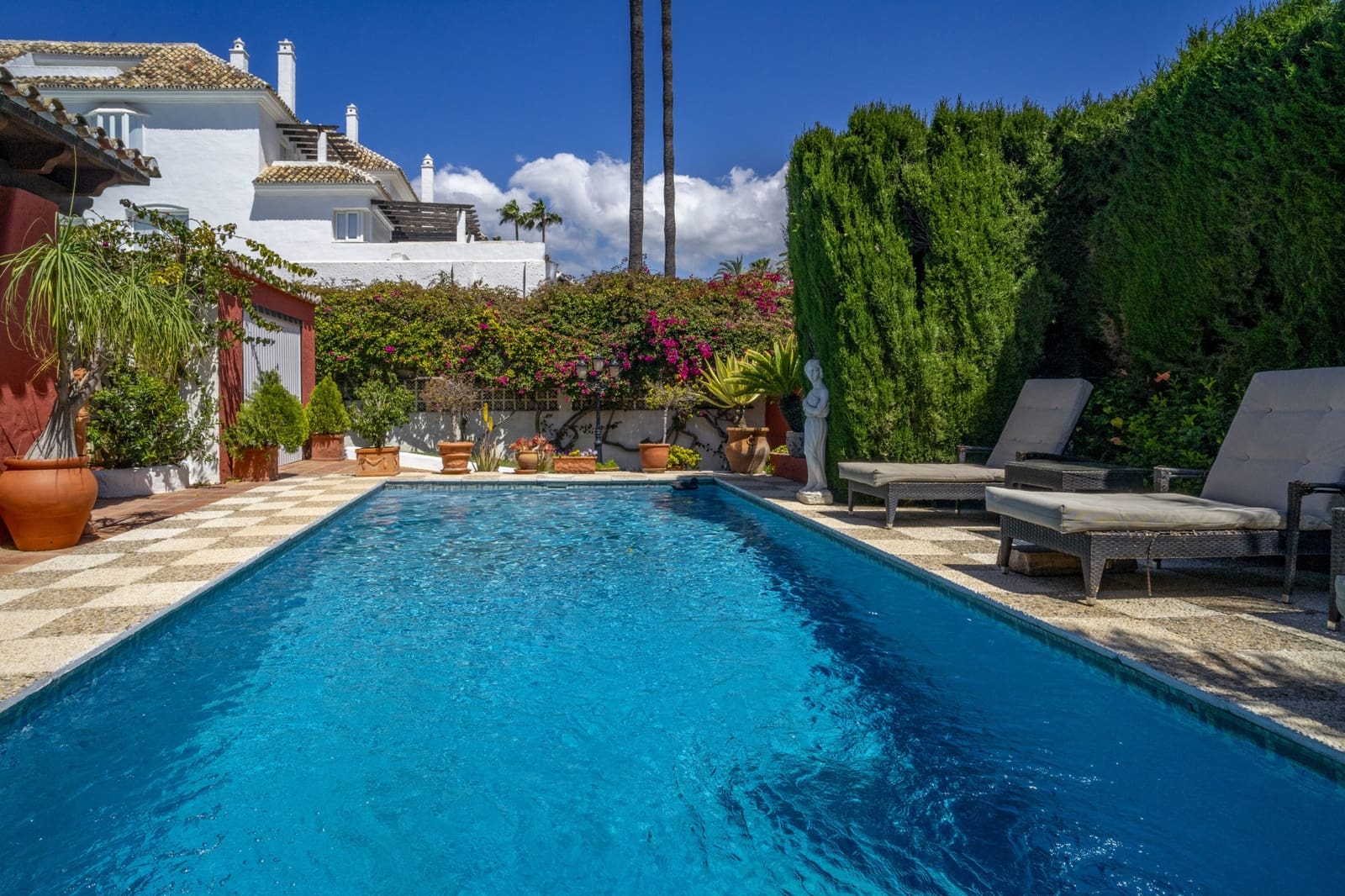 4 camera da letto Villa in vendita in Nueva Andalucia con piscina garage - 1.475.000 € (Rif: 9251984)