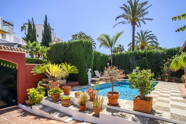 4 camera da letto Villa in vendita in Nueva Andalucia, Marbella con piscina garage - 1.475.000 € (Rif: 9251984)