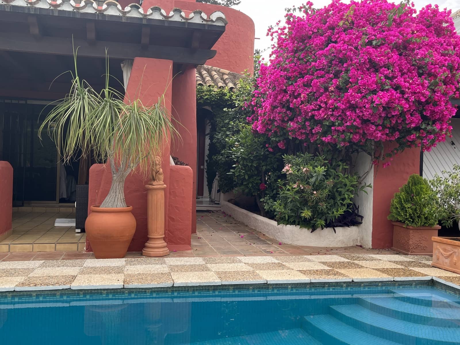 4 camera da letto Villa in vendita in Nueva Andalucia con piscina garage - 1.475.000 € (Rif: 9251984)