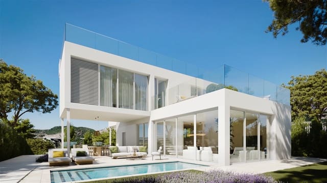 Chalet de 3 habitaciones en Estepona en venta con piscina garaje - 1.800.000 € (Ref: 9317677)