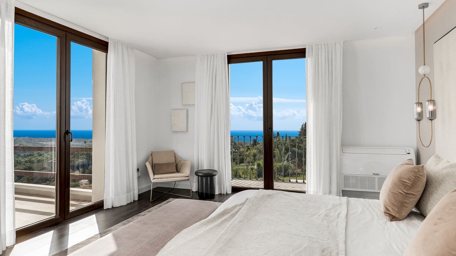 5 soverom Villa til salgs i New Golden Mile med svømmebasseng garasje - € 2 485 000 (Ref: 9317678)