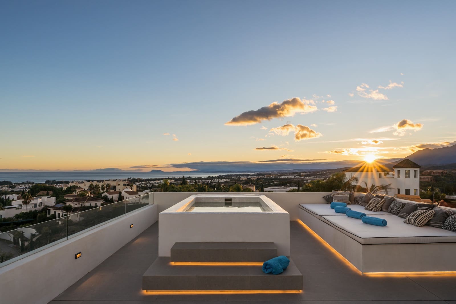 6 chambre Villa/Maison à vendre à Los Flamingos avec piscine garage - 6 995 000 € (Ref: 9337793)