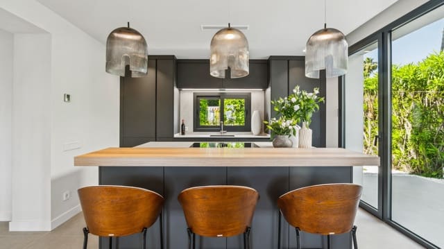 5 sypialnia Willa na sprzedaż w Nueva Andalucia, Marbella z basenem garażem - 4 695 000 € (Ref: 9355739)