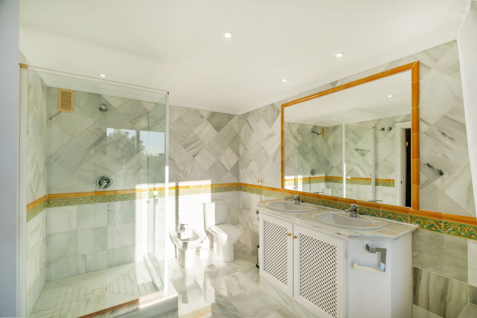 3 soveværelse Lejlighed til salg i Monte Halcones med swimmingpool garage - € 875.000 (Ref: 9355748)