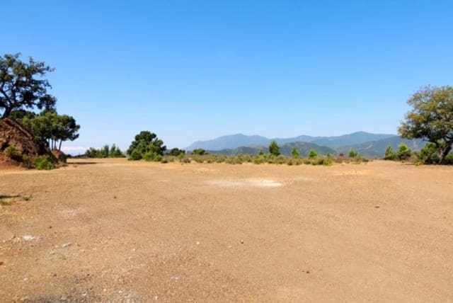 Terrain à Bâtir à vendre à La Zagaleta, Benahavís - 13 000 000 € (Ref: 9367253)