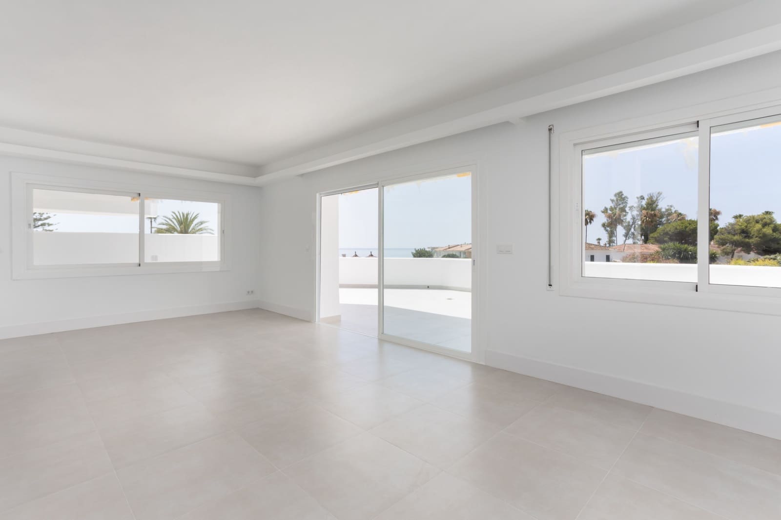 4 bedroom Apartment for sale in Guadalmina with pool garage - € 1,750,000 (Ref: 9385388)