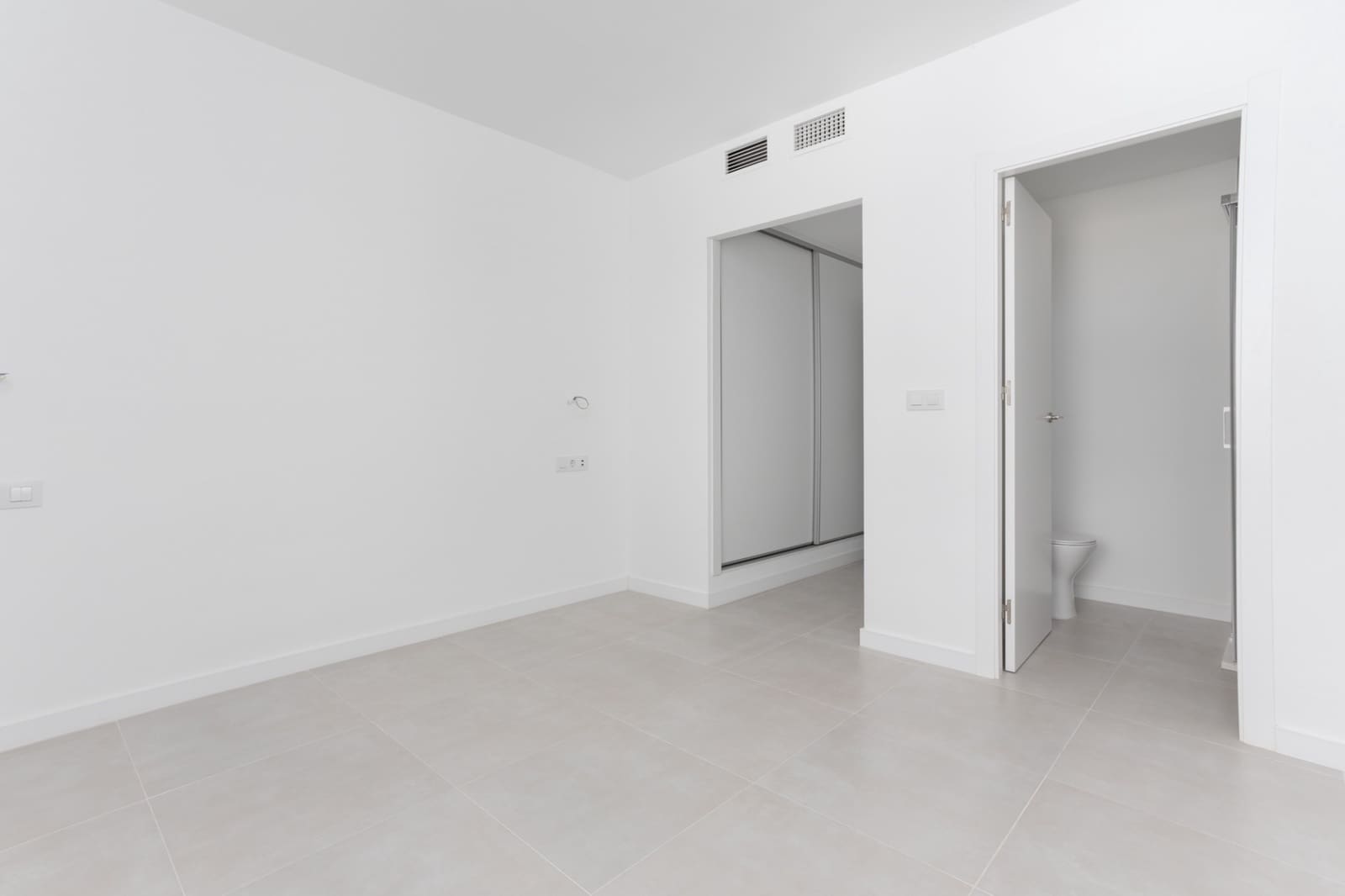 4 bedroom Apartment for sale in Guadalmina with pool garage - € 1,750,000 (Ref: 9385388)