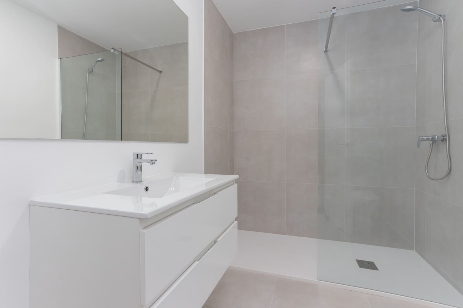 4 bedroom Apartment for sale in Guadalmina with pool garage - € 1,750,000 (Ref: 9385388)