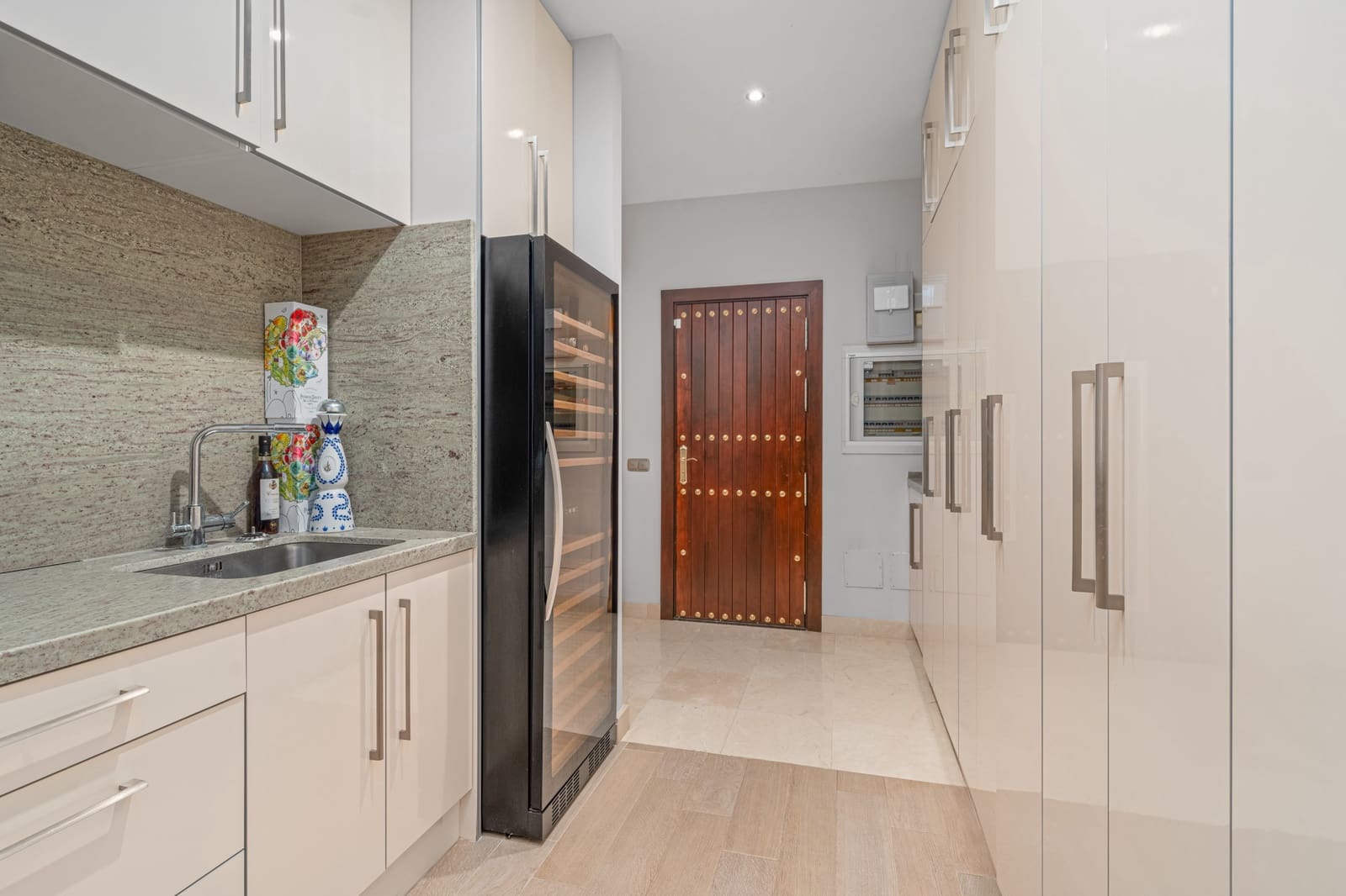 6 soverom Villa til salgs i Guadalmina med svømmebasseng garasje - € 3 295 000 (Ref: 9385389)