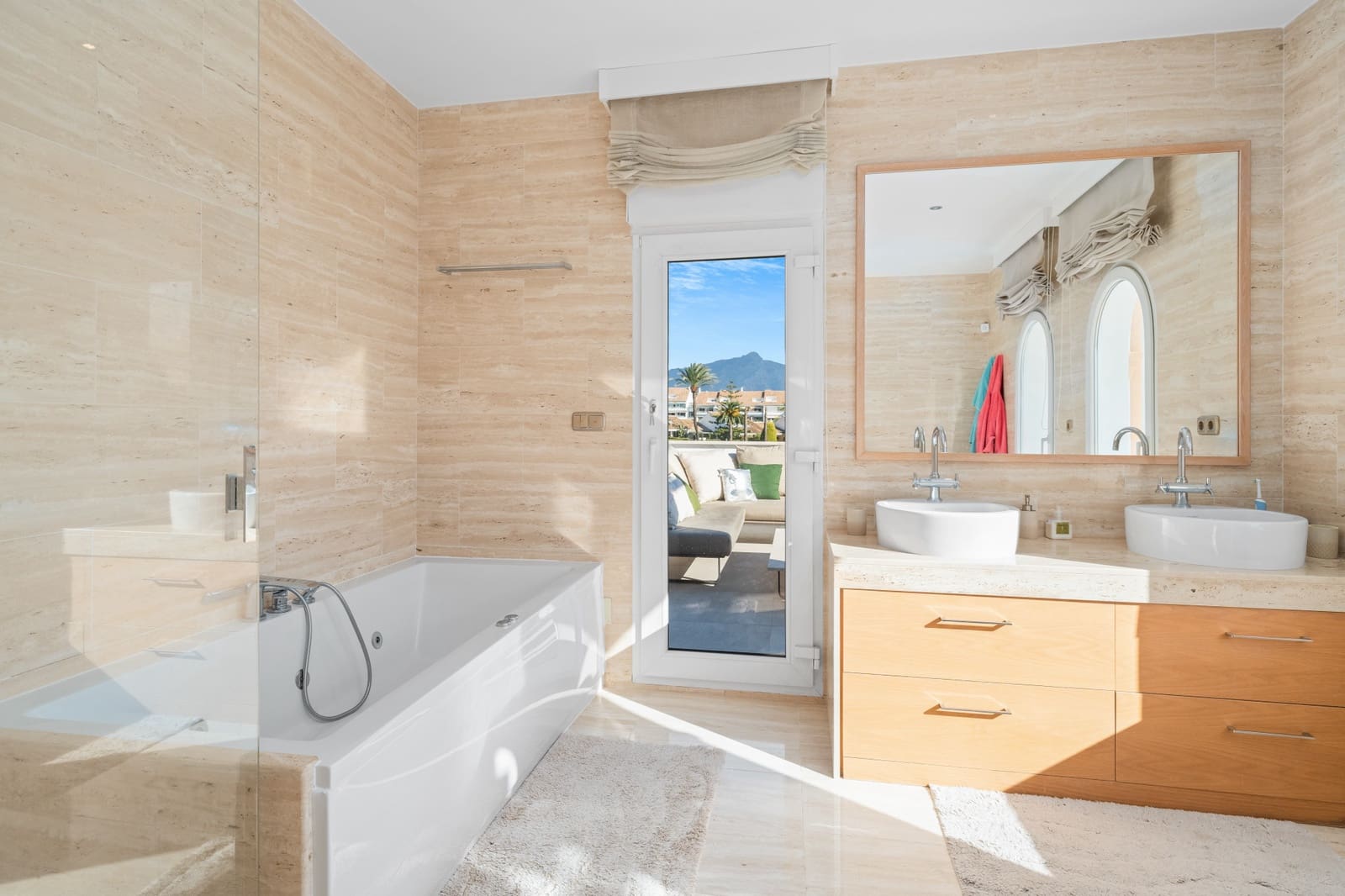 6 soverom Villa til salgs i Guadalmina med svømmebasseng garasje - € 3 295 000 (Ref: 9385389)