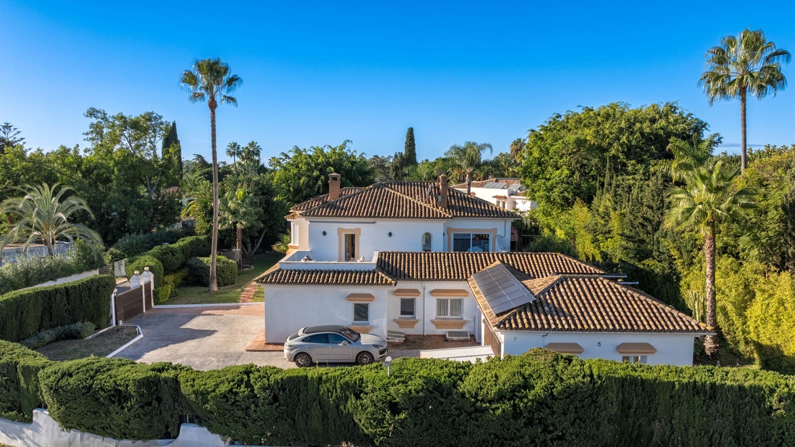 6 soverom Villa til salgs i Guadalmina med svømmebasseng garasje - € 3 295 000 (Ref: 9385389)