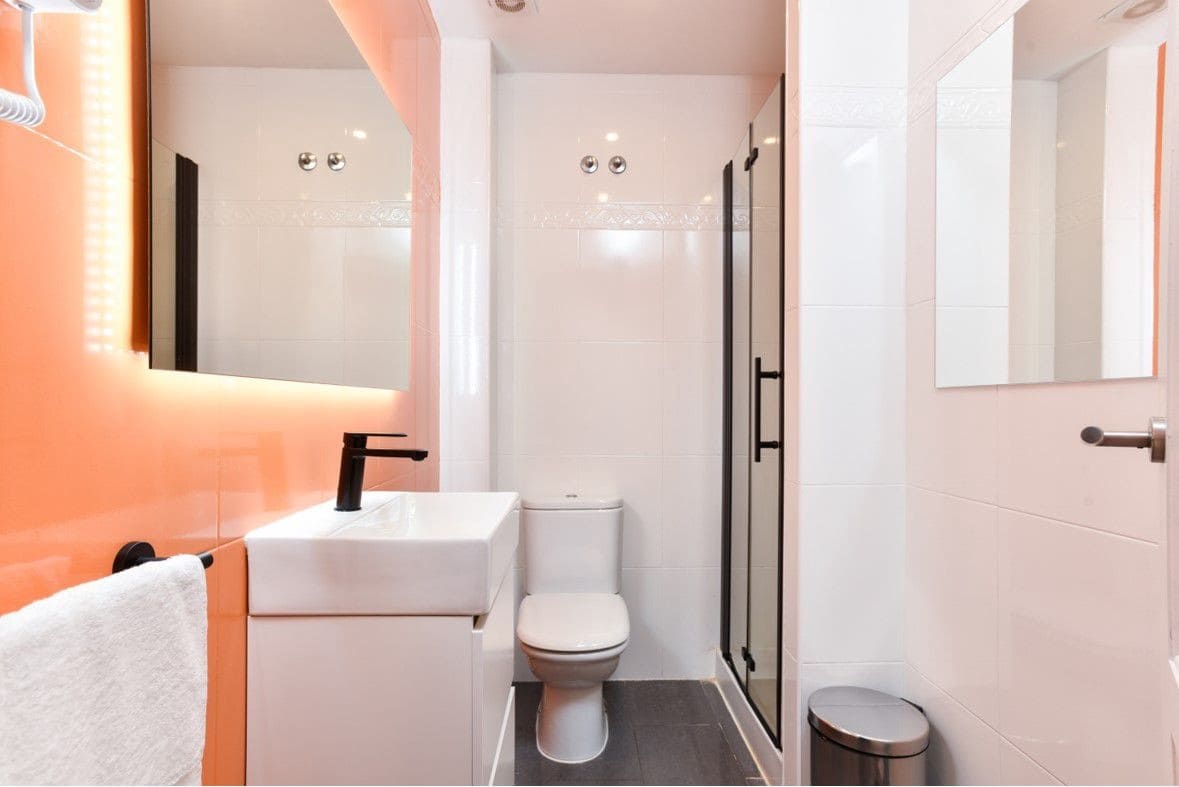 43 soveværelse Hotel til salg i Marbella med garage - € 4.400.000 (Ref: 9422200)