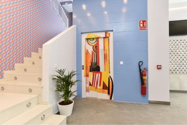 43 slaapkamer Hotel te koop in Marbella met garage - € 4.400.000 (Ref: 9422200)