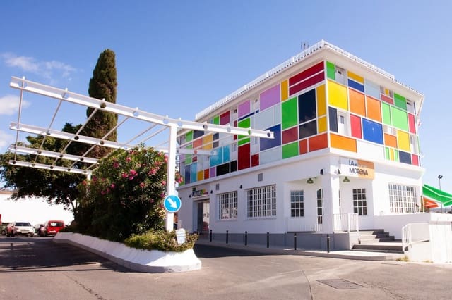 43 slaapkamer Hotel te koop in Marbella met garage - € 4.400.000 (Ref: 9422200)