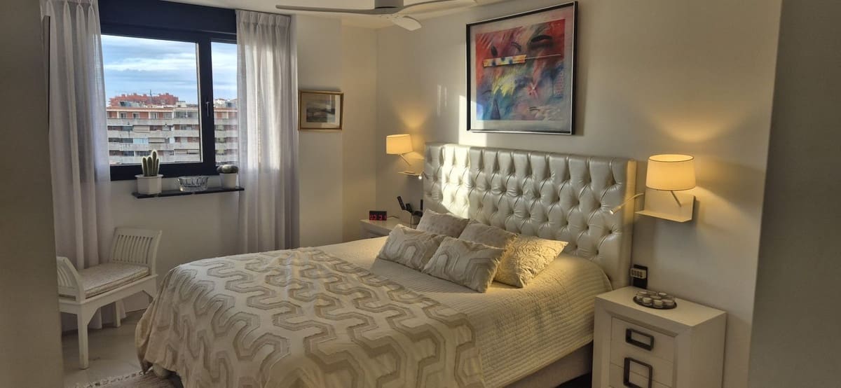 2 soveværelse Penthouse til salg i Estepona med swimmingpool garage - € 1.770.000 (Ref: 9500815)