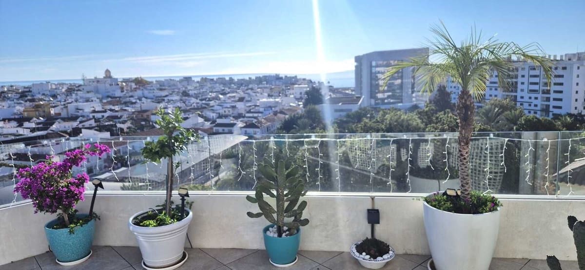 2 soveværelse Penthouse til salg i Estepona med swimmingpool garage - € 1.770.000 (Ref: 9500815)