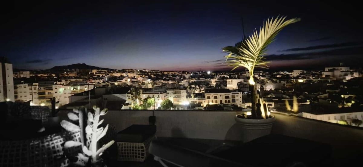 2 soveværelse Penthouse til salg i Estepona med swimmingpool garage - € 1.770.000 (Ref: 9500815)