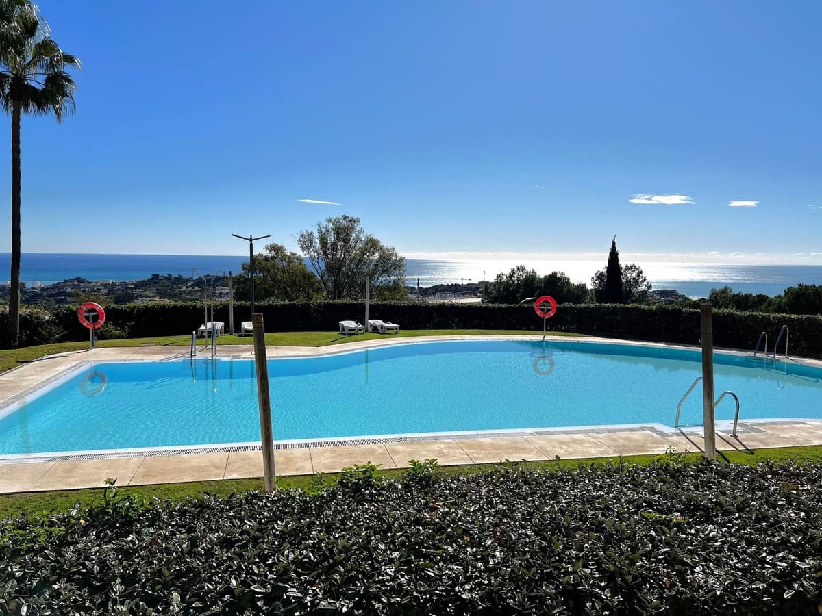 2 slaapkamer Appartement te koop in Benalmadena met zwembad garage - € 318.000 (Ref: 9500827)