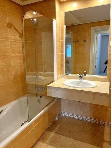 2 slaapkamer Appartement te koop in La Dama de Noche - La Alzambra, Marbella met zwembad garage - € 379.500 (Ref: 9500842)