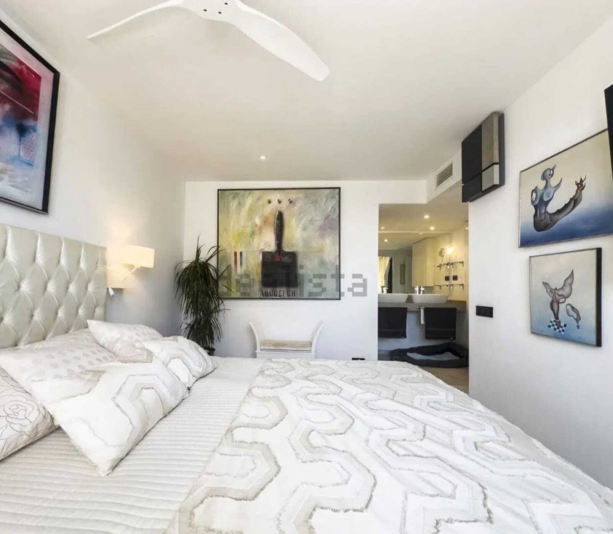 2 bedroom Penthouse for sale in Estepona with pool garage - € 1,595,000 (Ref: 9500895)