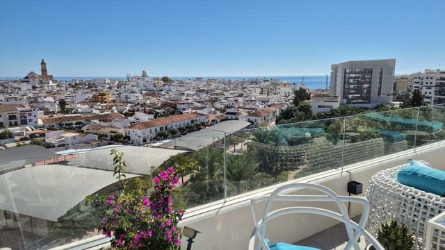 2 chambre Penthouse à vendre à Centro, Estepona avec piscine garage - 1 595 000 € (Ref: 9500895)