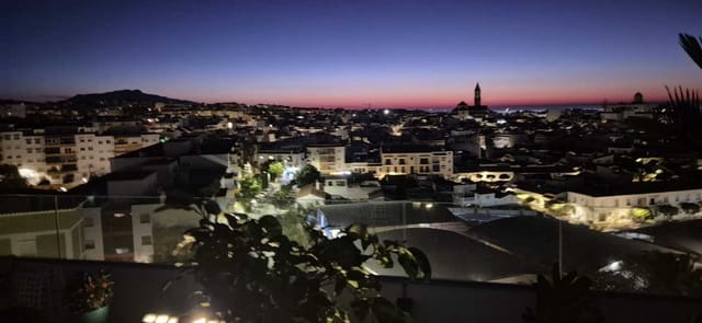 2 makuuhuone Kattohuoneisto myytävänä paikassa Centro, Estepona mukana uima-altaan 
autotalli - 1 595 000 € (Ref: 9500895)