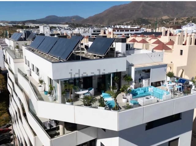 2 bedroom Penthouse for sale in Centro, Estepona with pool garage - € 1,499,000 (Ref: 9500895)