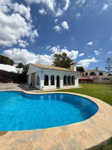 2 bedroom Villa for sale in Torremuelle, Benalmádena with pool garage - € 820,000 (Ref: 9500897)