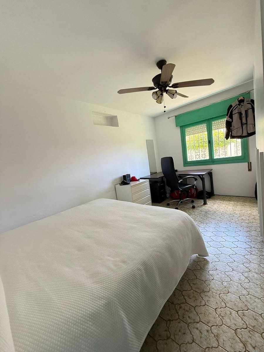 2 bedroom Villa for sale in Benalmadena with pool garage - € 820,000 (Ref: 9500897)