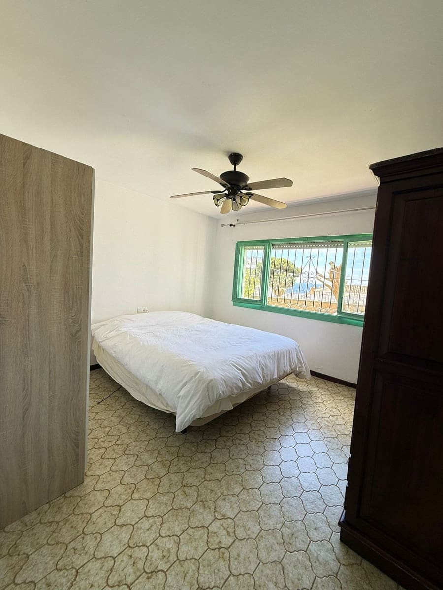 2 bedroom Villa for sale in Benalmadena with pool garage - € 820,000 (Ref: 9500897)