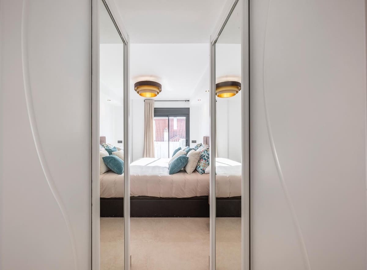 Apartamento de 3 habitaciones en Nueva Andalucia en venta con piscina - 785.000 € (Ref: 9503092)