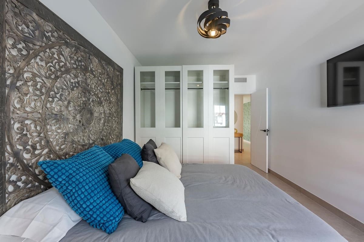 Apartamento de 3 habitaciones en Nueva Andalucia en venta con piscina - 785.000 € (Ref: 9503092)