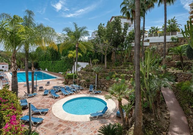 Apartamento de 3 habitaciones en Nueva Andalucía Centro, Marbella en venta con piscina - 785.000 € (Ref: 9503092)