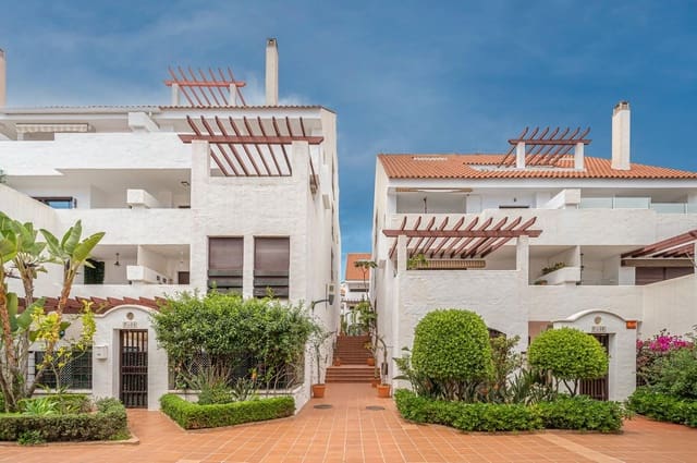 3 slaapkamer Appartement te koop in Nueva Andalucía Centro, Marbella met zwembad - € 785.000 (Ref: 9503092)