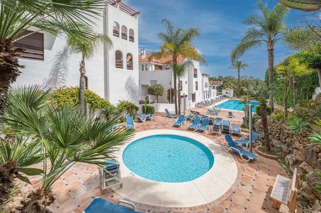 3 Zimmer Apartment zu verkaufen in Nueva Andalucía Centro, Marbella mit Pool - 785.000 € (Ref: 9503092)