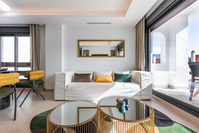 3 soveværelse Lejlighed til salg i Nueva Andalucía Centro, Marbella med swimmingpool - € 785.000 (Ref: 9503092)