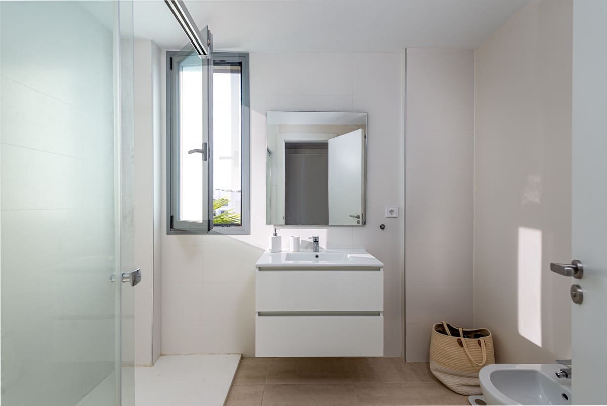 2 quarto Apartamento para venda em New Golden Mile com piscina garagem - 515 000 € (Ref: 9503407)