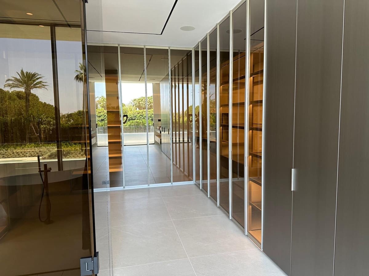 4 bedroom Townhouse for sale in Marbella with pool garage - € 4,800,000 (Ref: 9503410)