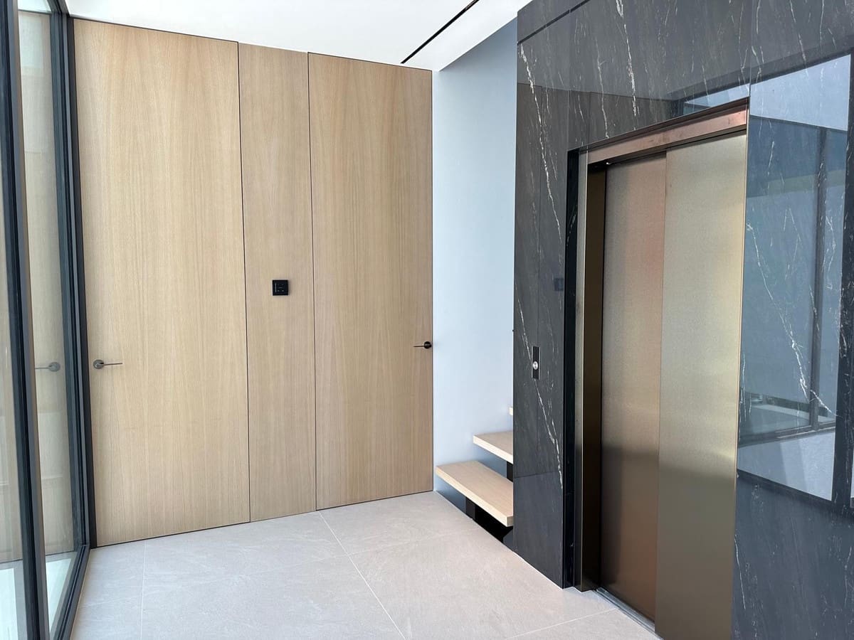 4 bedroom Townhouse for sale in Marbella with pool garage - € 4,800,000 (Ref: 9503410)