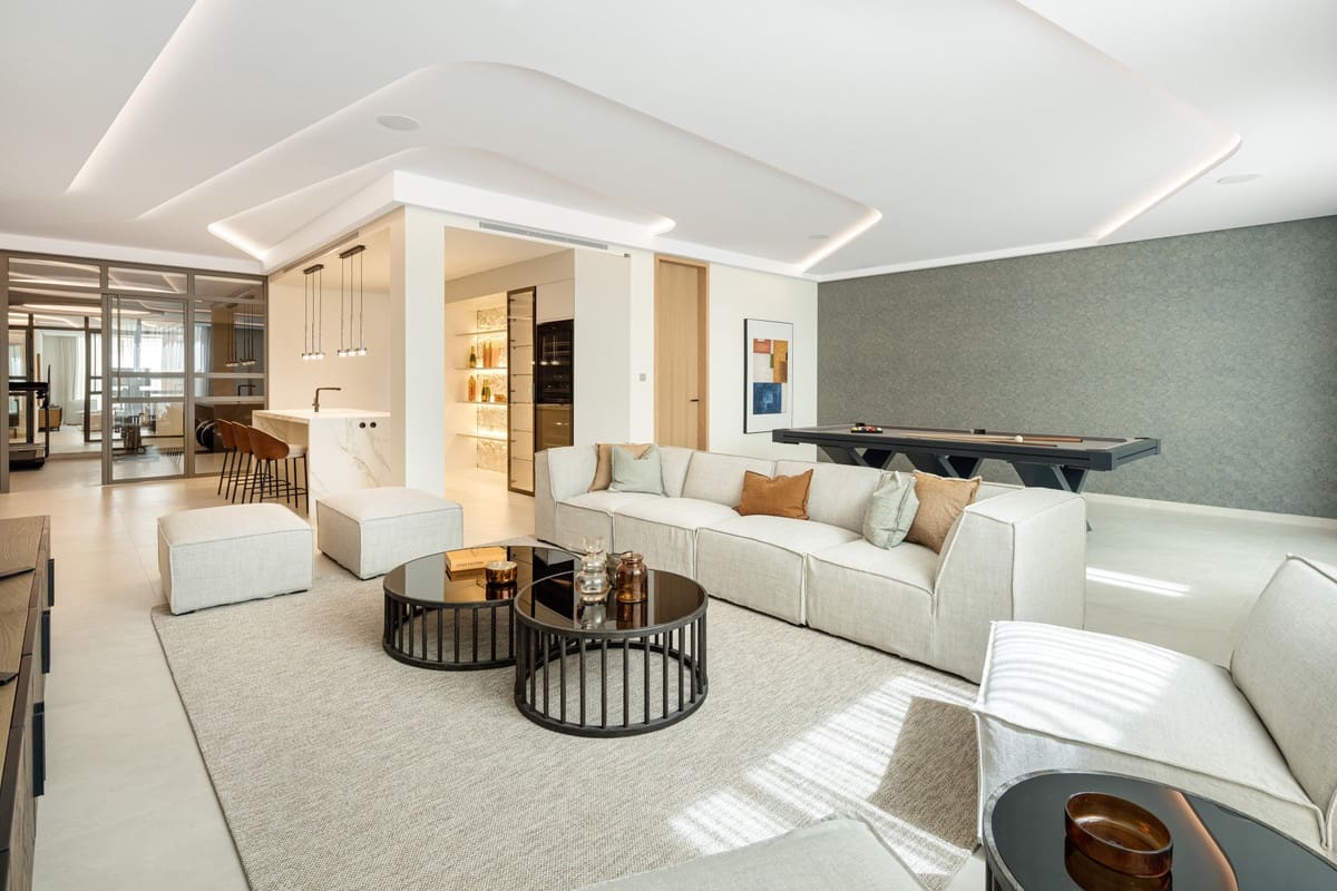 5 soverom Villa til salgs i Nueva Andalucia med svømmebasseng - € 7 495 000 (Ref: 9503414)